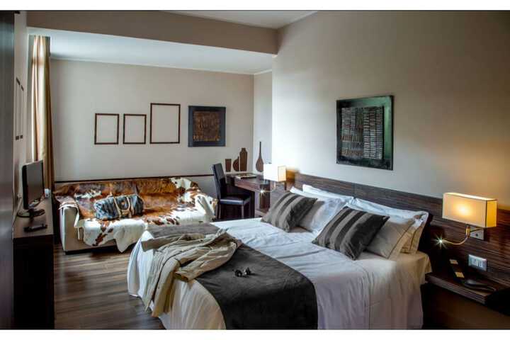 Room 16 of 33