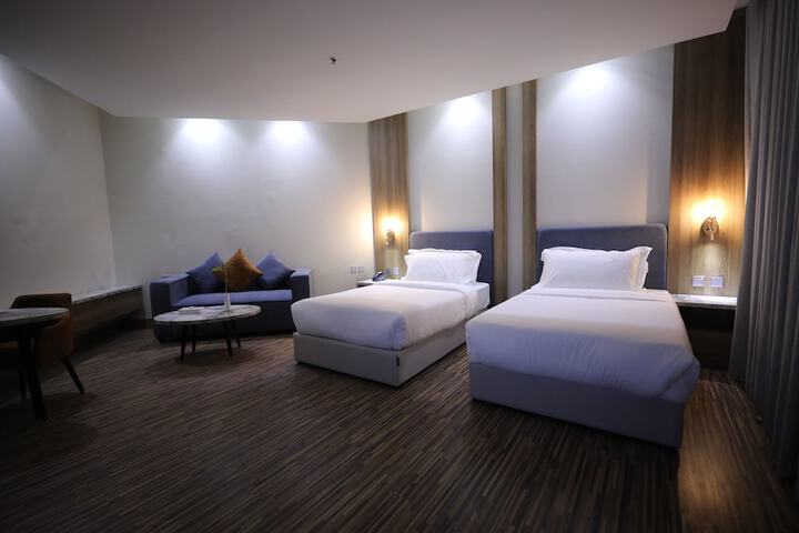 Room 6 of 51