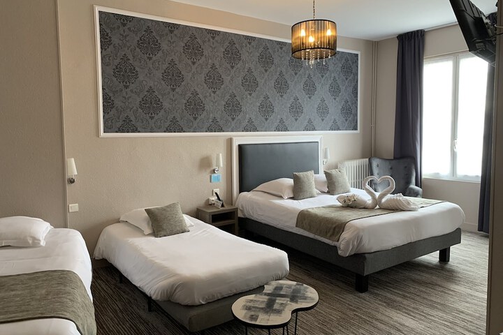 Room 42 of 74