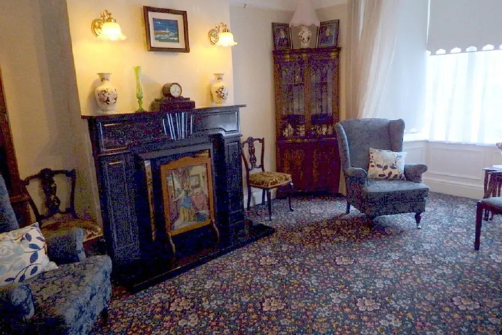 Room 2 of 12