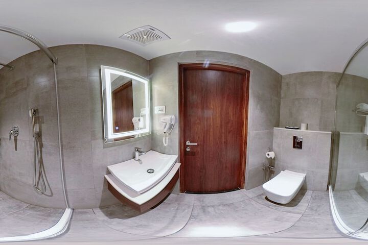 Room 11 of 41