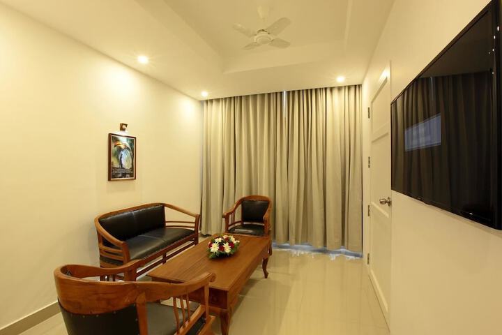 Room 33 of 49