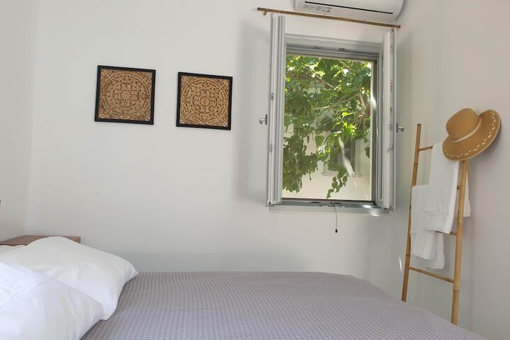Room 26 of 127