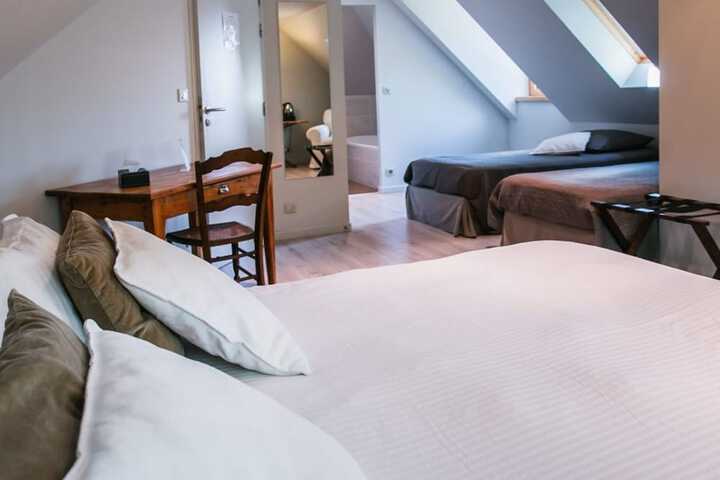Room 10 of 65