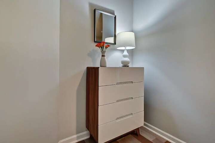 Room 9 of 70