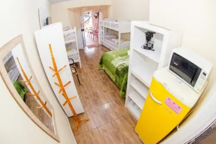 Room 5 of 18