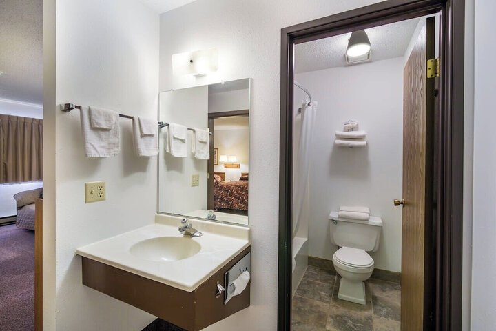 Room 17 of 25