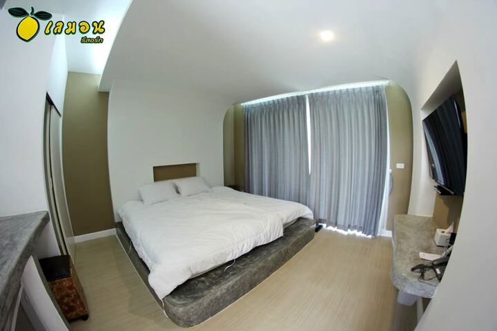Room 9 of 53
