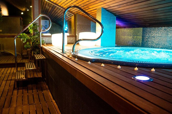 Pool 53 of 81