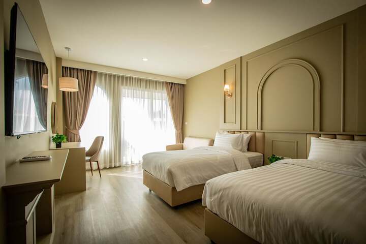 Room 16 of 135