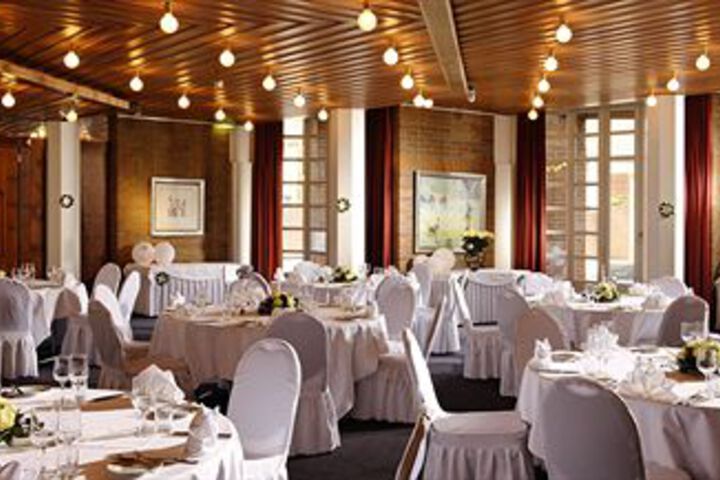 Ballroom/Hall 2 of 29