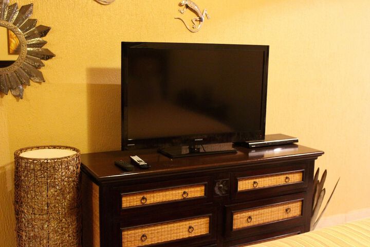Room 103 of 599
