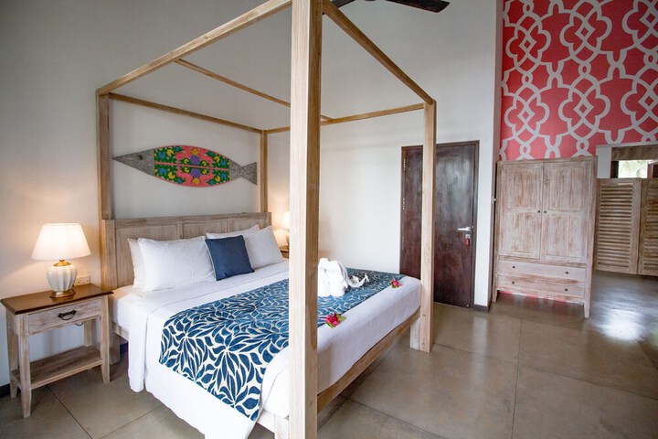 Room 4 of 29