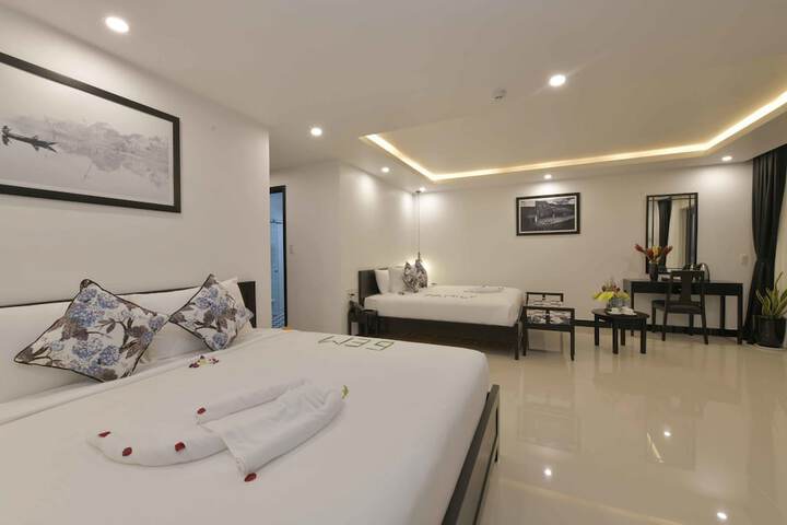 Room 54 of 143