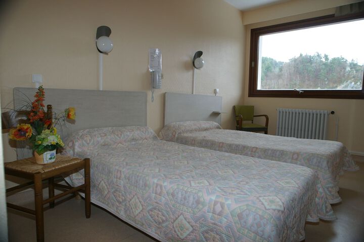 Room 2 of 30