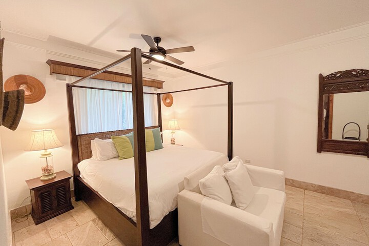 Room 30 of 219