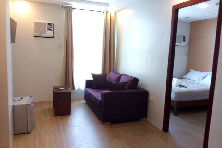 Room 9 of 22