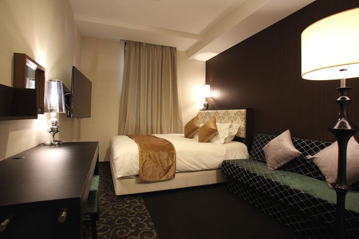 Room 16 of 53