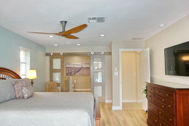 Room 3 of 48