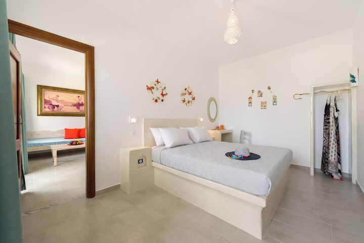 Room 9 of 49