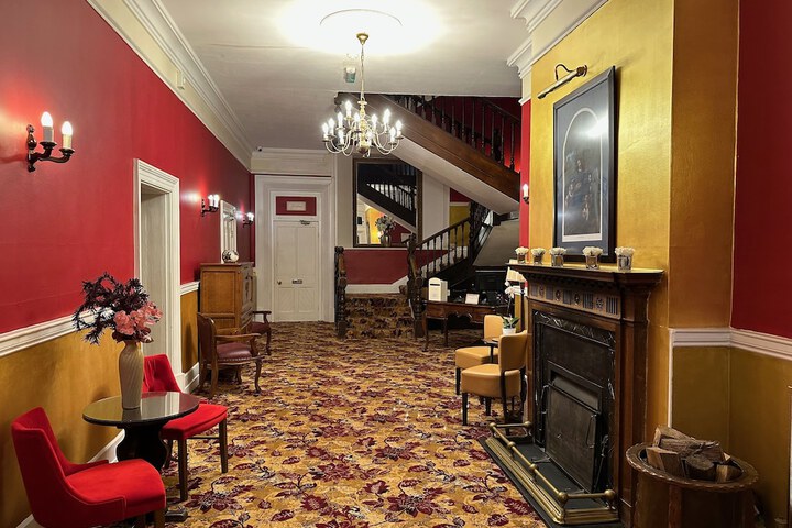Hotel Interior 4 of 91