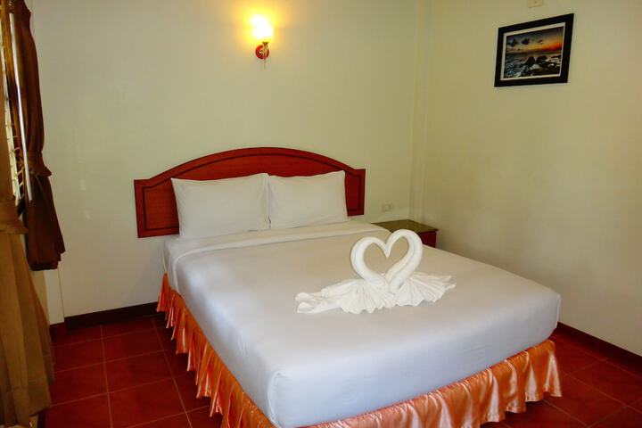Room 4 of 116