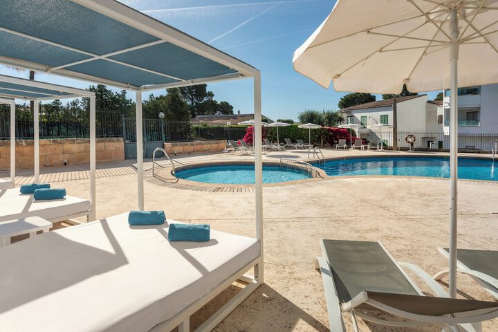 Pool 50 of 65