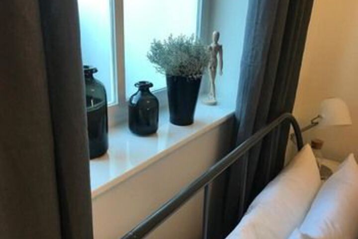 Room 10 of 19