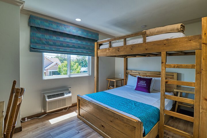 Standard | King Bed (7 of 17)
