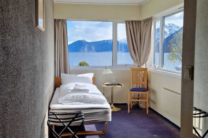 Room 4 of 21