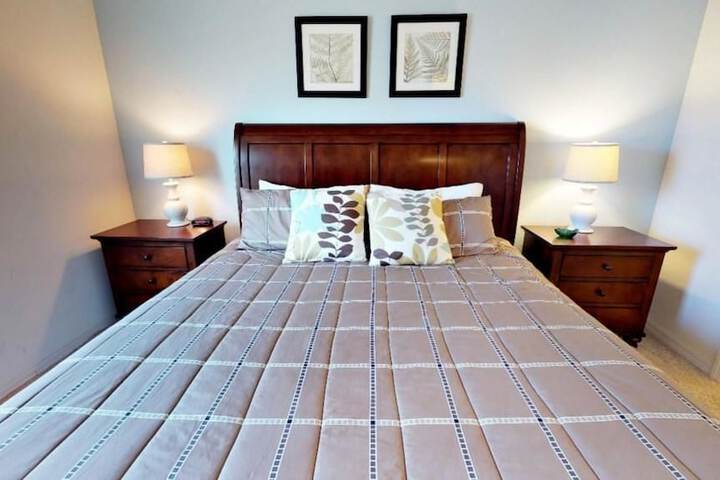 Room 4 of 34