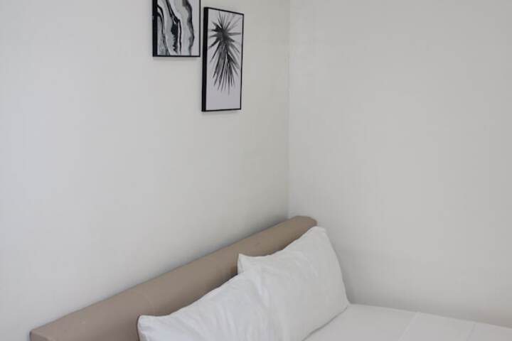 Room 26 of 83
