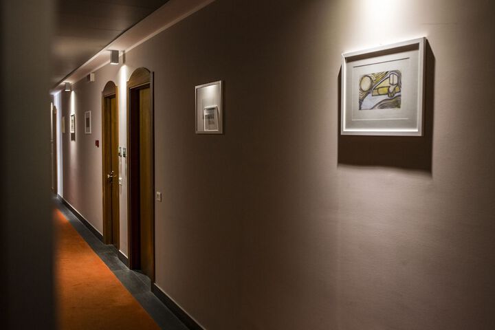 Ballroom/Hall 28 of 32