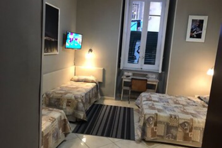Room 26 of 38