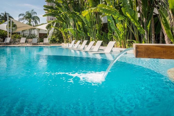 Pool 11 of 27