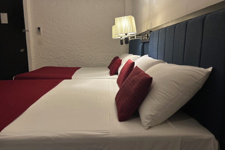 Room 7 of 20