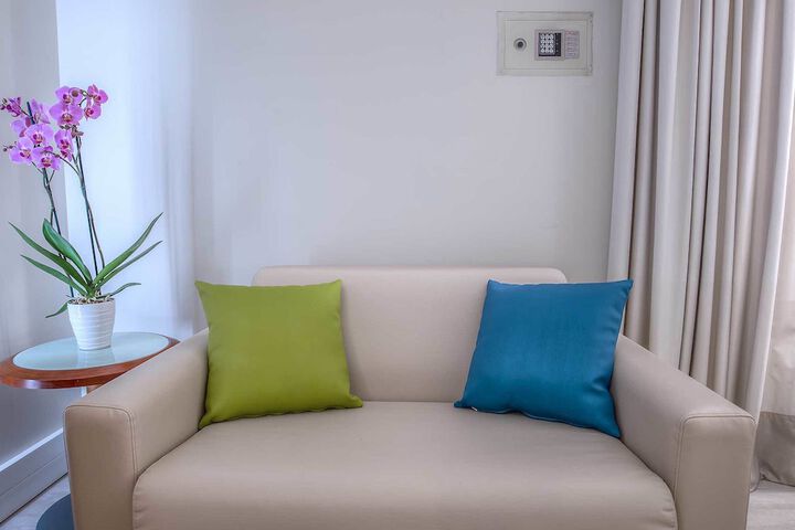 Room 45 of 173