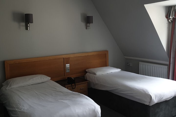 Room 12 of 75