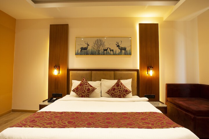 Room 30 of 196