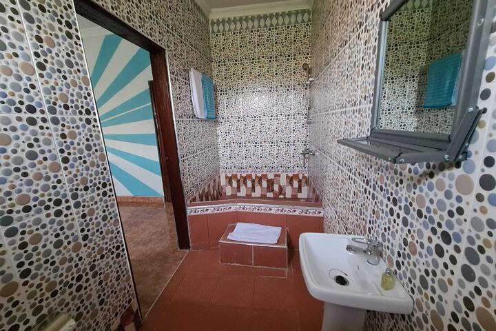 Room 7 of 10