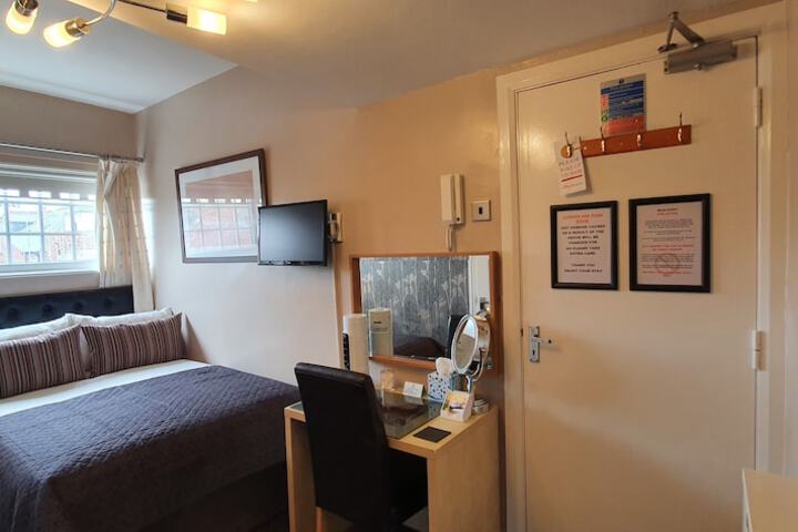 Room 7 of 22
