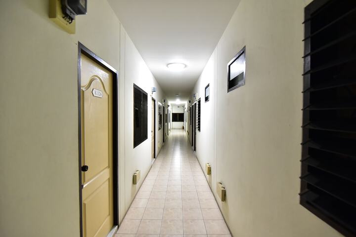 Ballroom/Hall 32 of 36