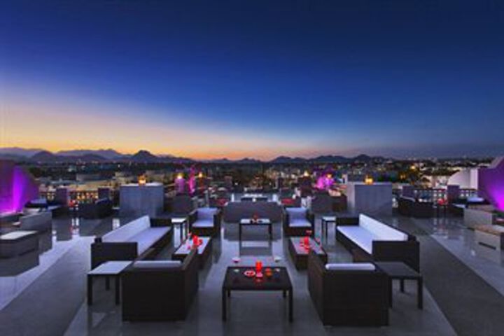 Hotel Lounge