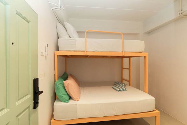 Room 5 of 31