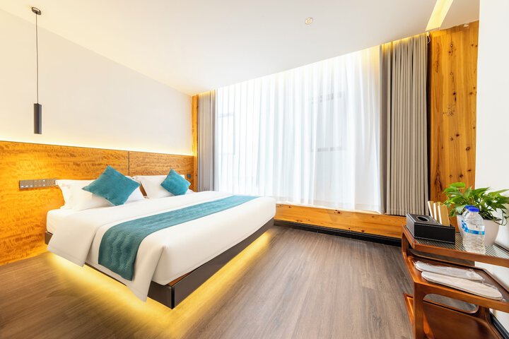 Room 47 of 77