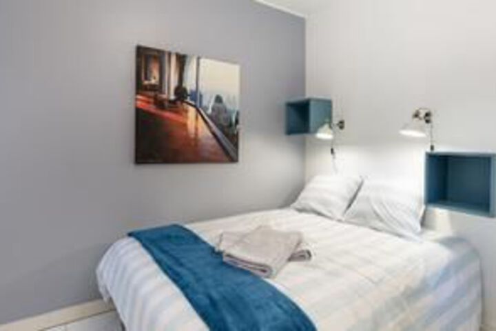 Room 5 of 13