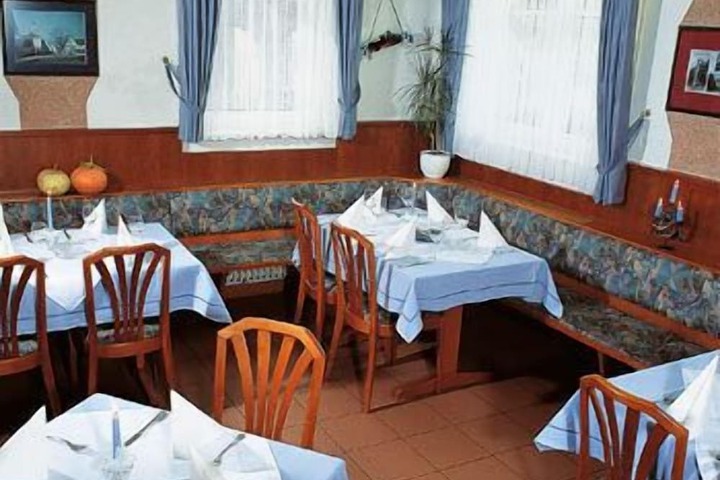 Dining 21 of 39