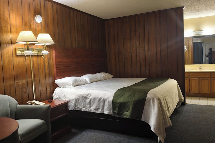 Room 5 of 26
