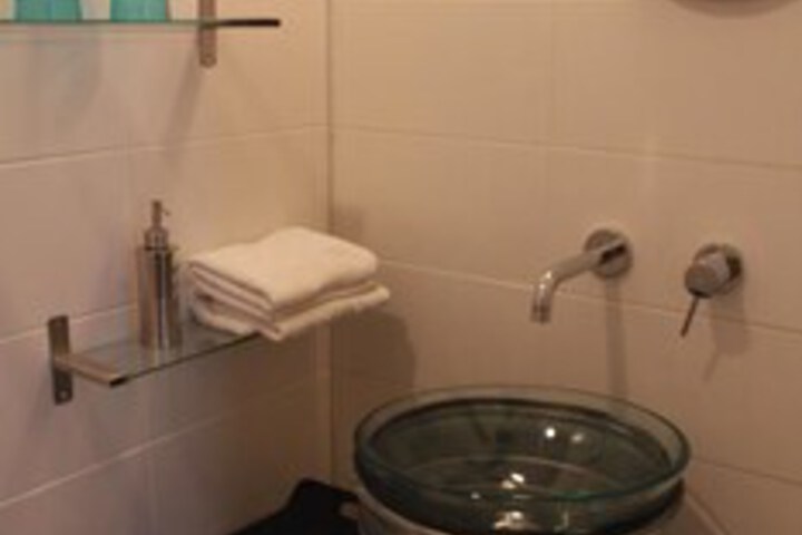 Room 4 of 23