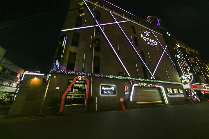 Hotel 92 of 95